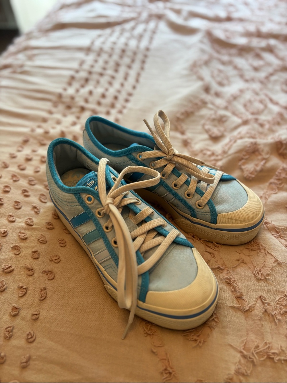 adidas Kids Blue and Cream Low-Top Sneakers
